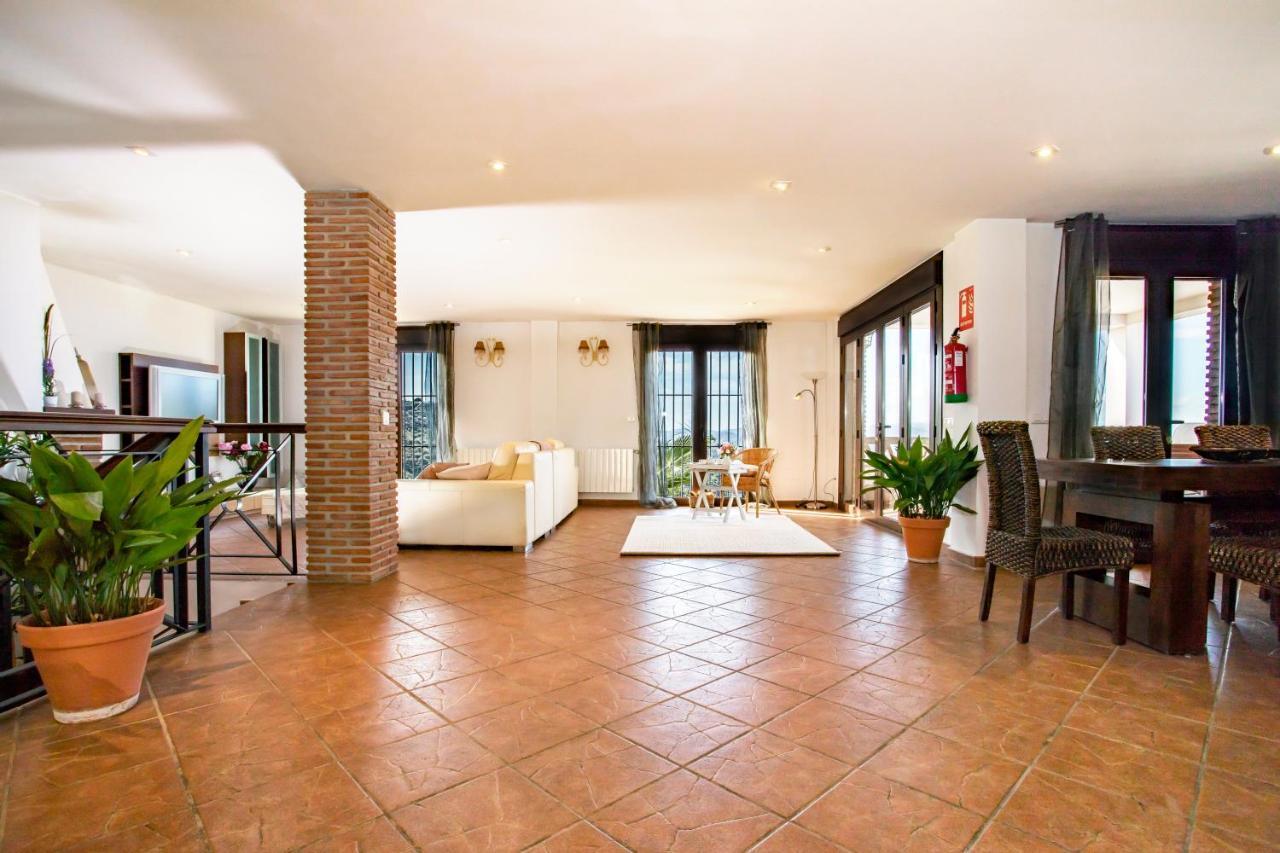 Holiday Home El Encinar Alcaucin Ngoại thất bức ảnh