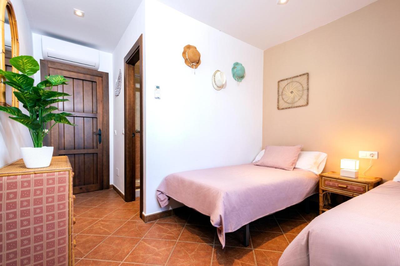 Holiday Home El Encinar Alcaucin Ngoại thất bức ảnh